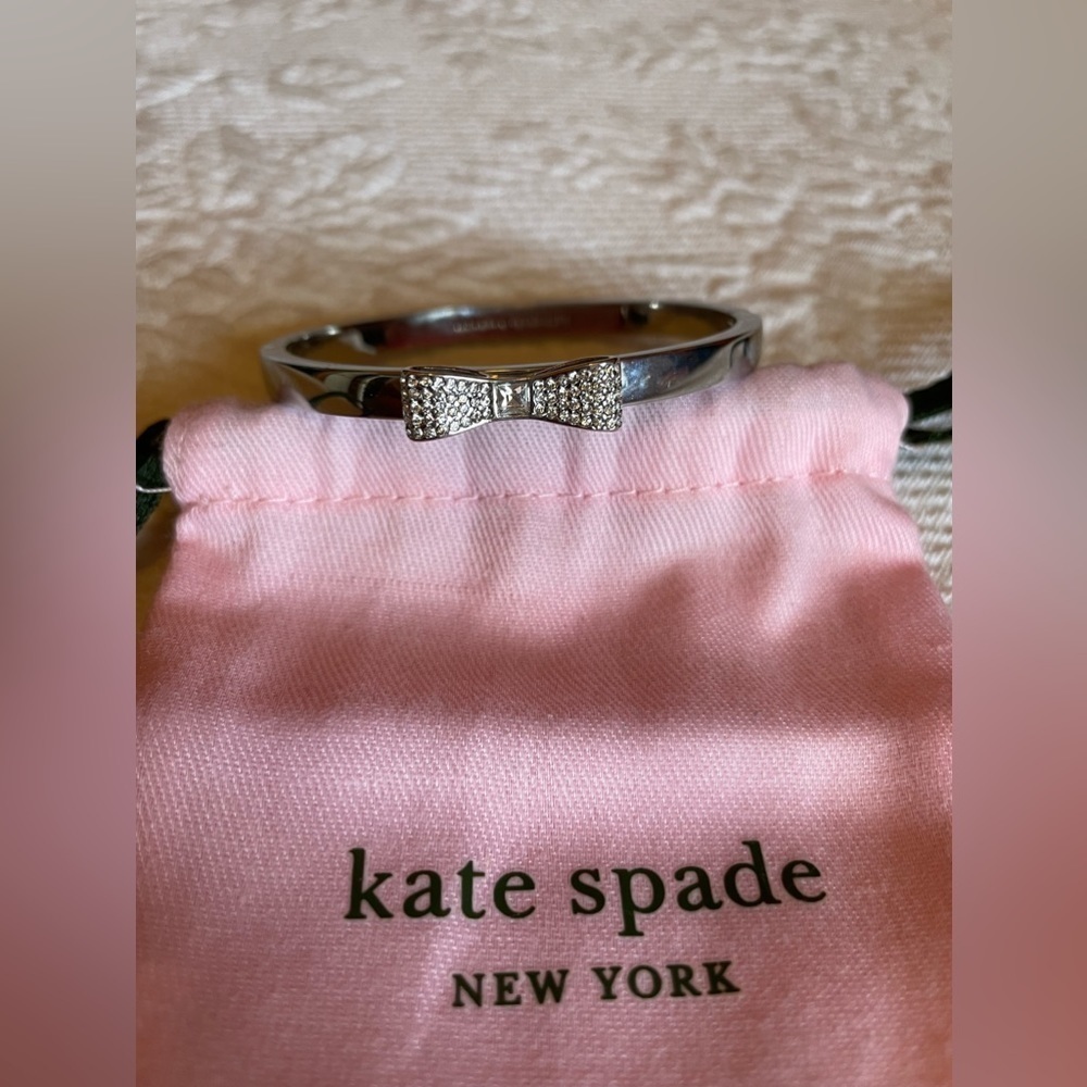 Kate Spade crystal bow bangle bracelet - Picture 2 of 4